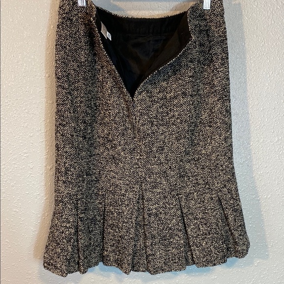 LOFT Tweed Gray/Cream and Black Midi Pencil Skirt with Pleats - Picture 3 of 6